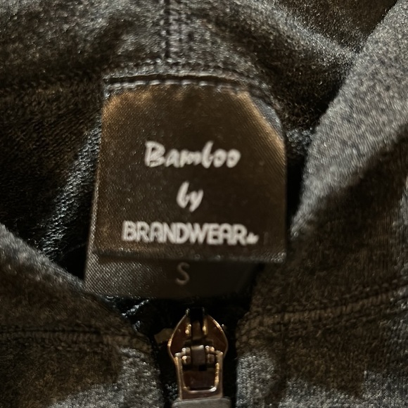 Bamboo by Brandwear Cape with hood. Small - Picture 7 of 8